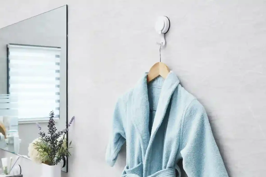 heavy-duty-sticky-wall-hooks